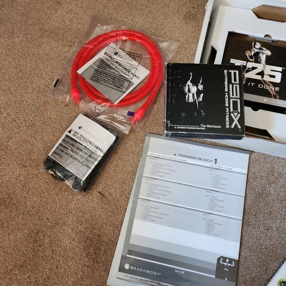 Beach Body P90X Extreme Home Fitness with T25 - Picture 5 of 9